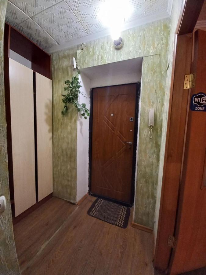 1 Комнатная Квартира Остановка Торговый Центр チェルカースィ エクステリア 写真